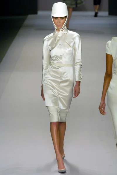 Look 24